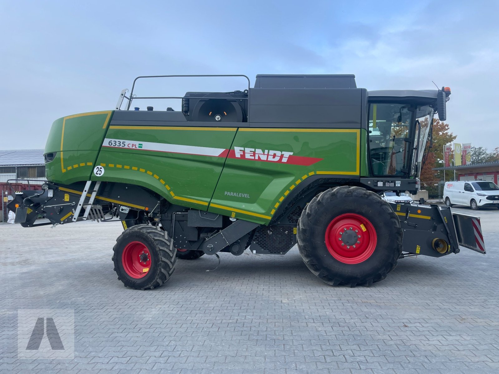 Mähdrescher des Typs Fendt 6335 C  PL, Gebrauchtmaschine in Eggenfelden (Bild 5)
