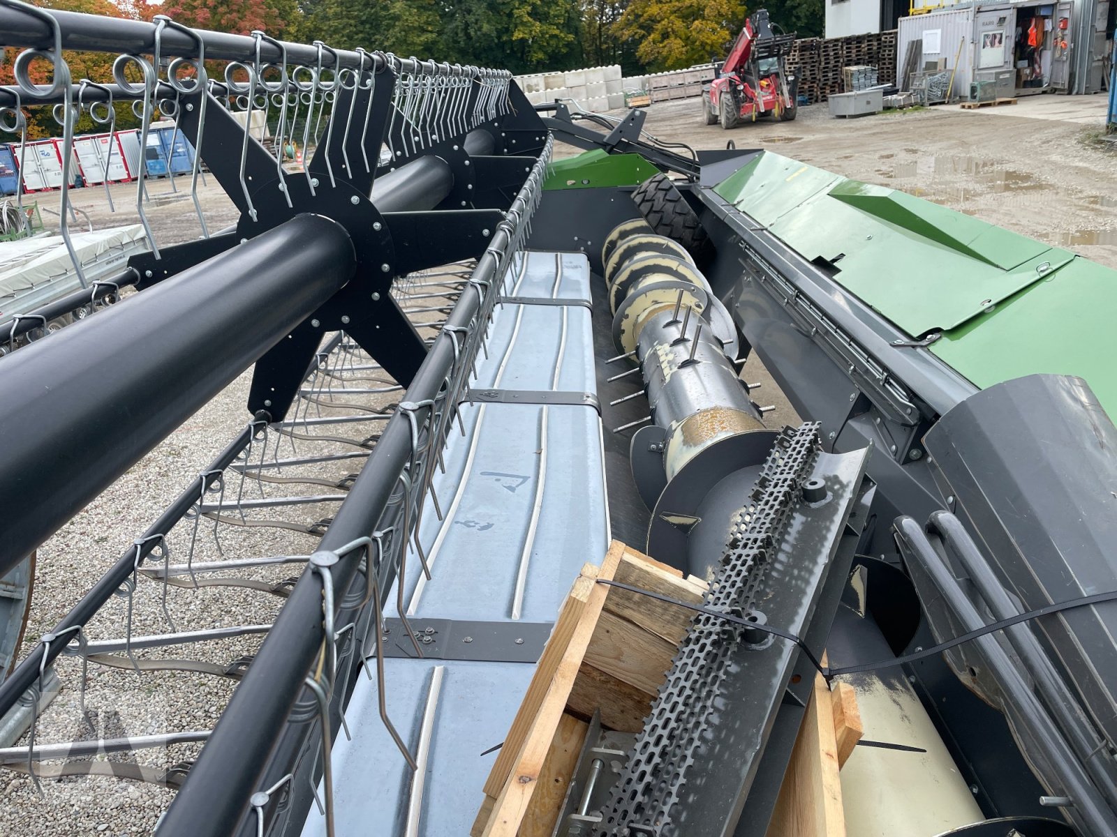 Mähdrescher des Typs Fendt 6335 C  PL, Gebrauchtmaschine in Eggenfelden (Bild 24)