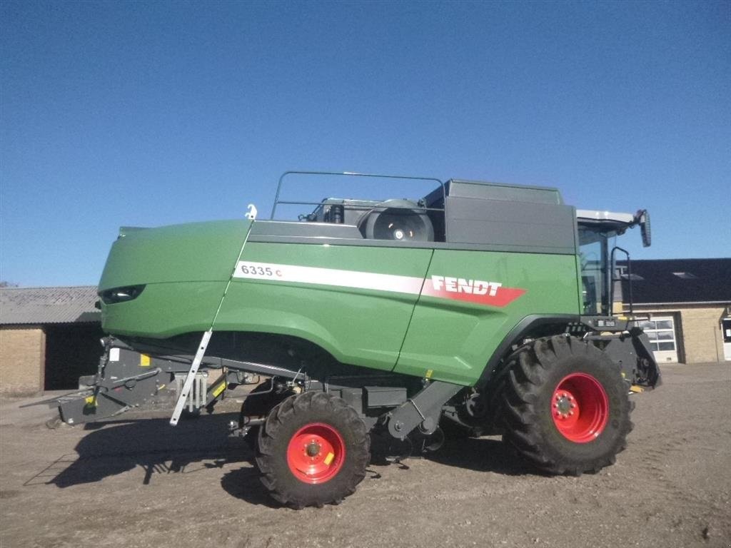 Mähdrescher of the type Fendt 6335 C SAMME MODEL SOM MF 7370 BETA, Gebrauchtmaschine in Skive (Picture 4)