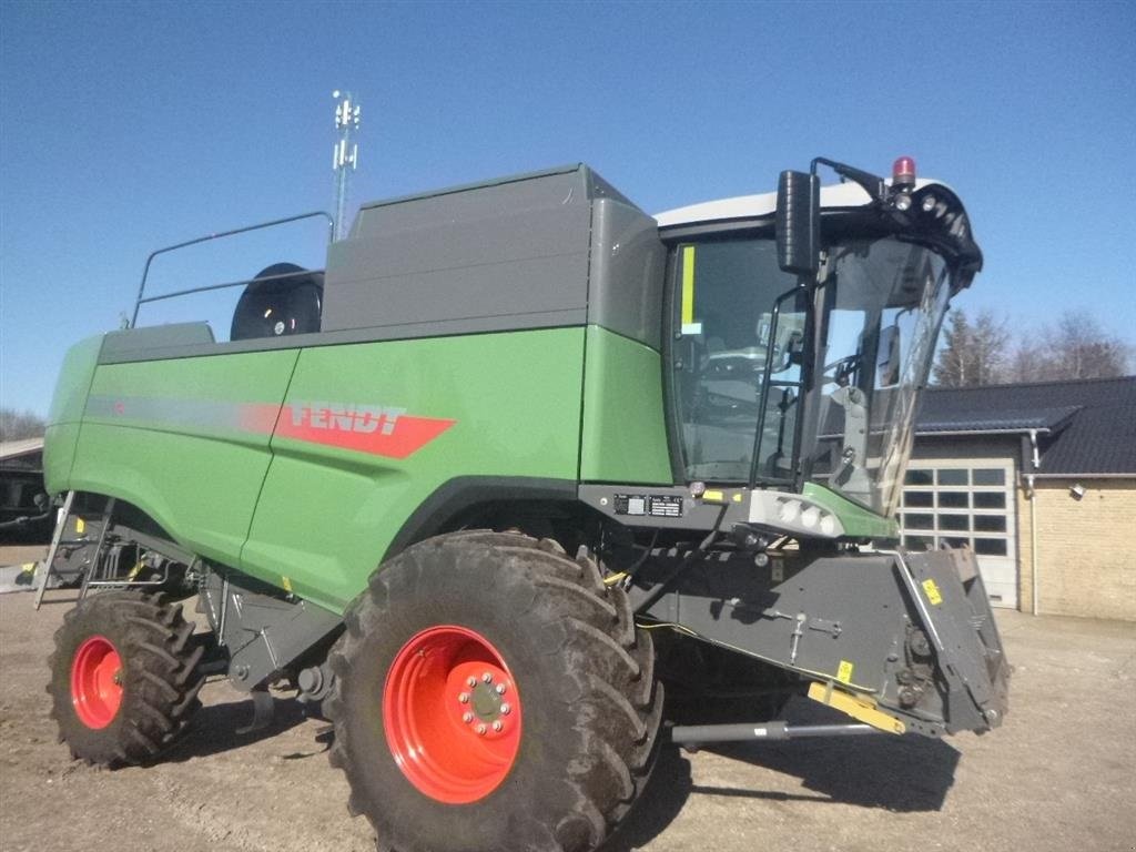 Mähdrescher of the type Fendt 6335 C SAMME MODEL SOM MF 7370 BETA, Gebrauchtmaschine in Skive (Picture 1)