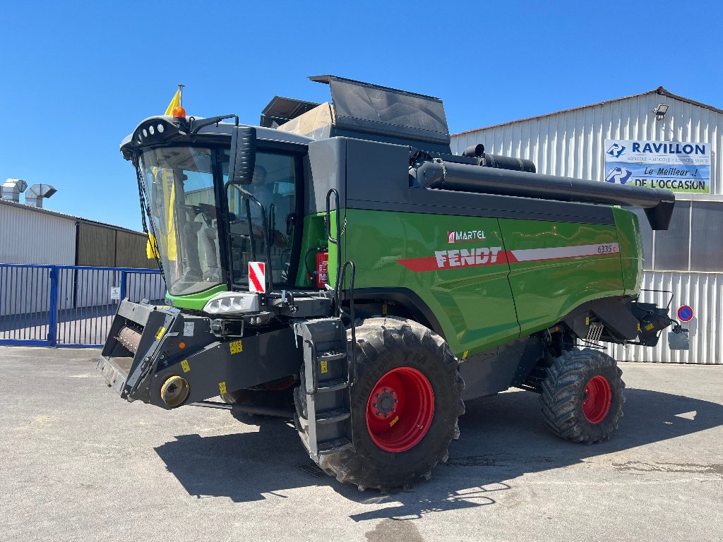 Mähdrescher del tipo Fendt 6335 C, Gebrauchtmaschine In VERT TOULON (Immagine 5)