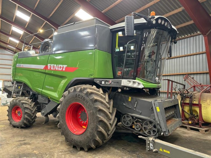 Mähdrescher typu Fendt 6335C Paralevel - 4wd 4WD. ParaLevel ( a la JD HillMaster og CLAAS Montana ). PowerFlow 25" skærebord. Står ved Kolding., Gebrauchtmaschine v Kolding (Obrázek 1)