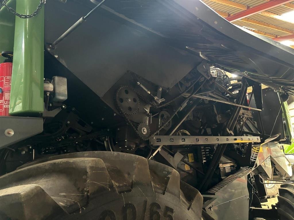 Mähdrescher des Typs Fendt 6335C Paralevel - 4wd 4WD. ParaLevel ( a la JD HillMaster og CLAAS Montana ). PowerFlow 25" skærebord. Står ved Kolding., Gebrauchtmaschine in Kolding (Bild 10)