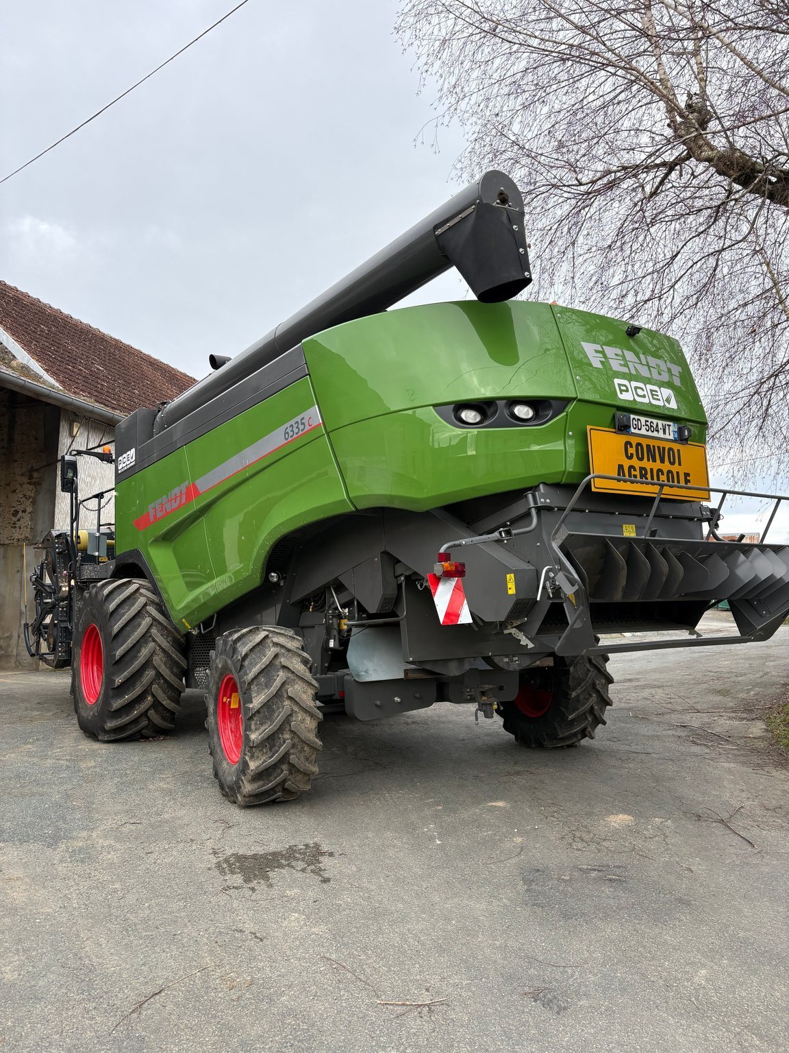 Mähdrescher du type Fendt 6335C, Gebrauchtmaschine en LA SOUTERRAINE (Photo 10)