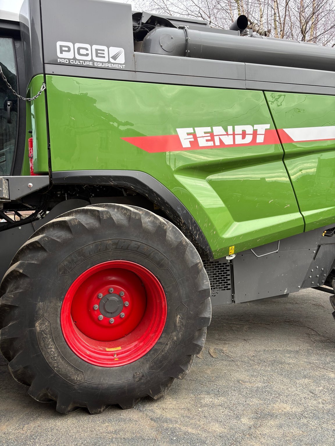 Mähdrescher du type Fendt 6335C, Gebrauchtmaschine en LA SOUTERRAINE (Photo 4)