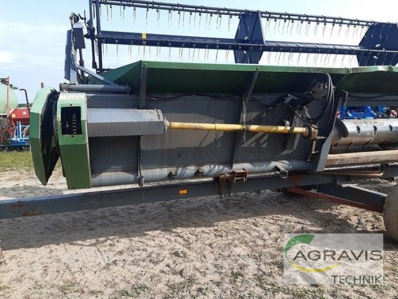 Mähdrescher del tipo Fendt 8300, Gebrauchtmaschine In Walsrode (Immagine 13)