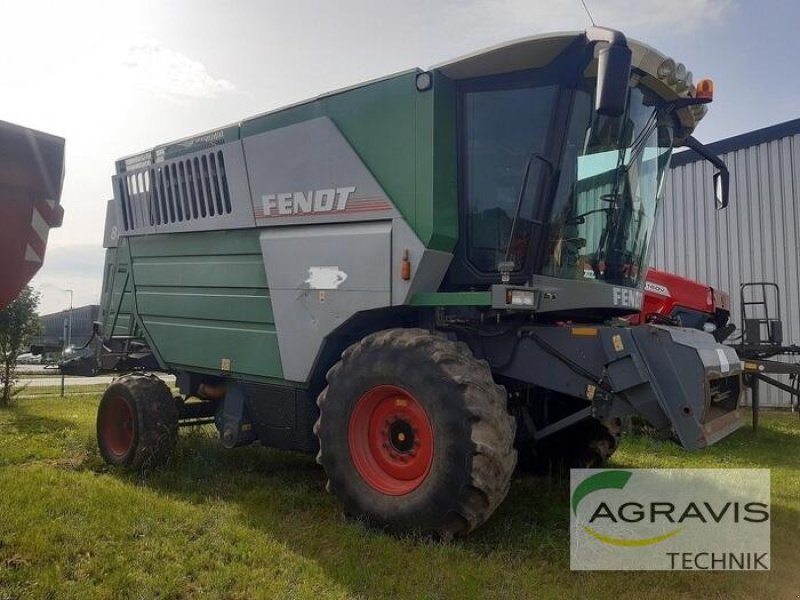 Mähdrescher del tipo Fendt 8300, Gebrauchtmaschine In Walsrode (Immagine 1)