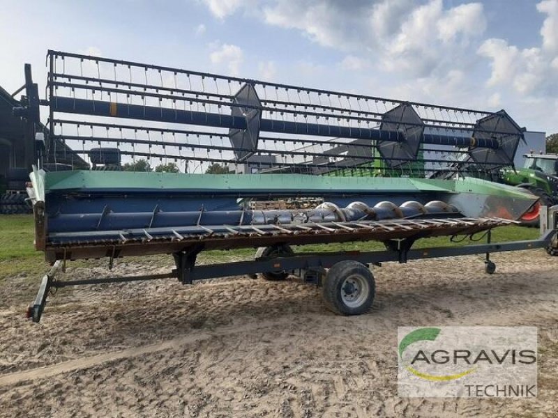 Mähdrescher del tipo Fendt 8300, Gebrauchtmaschine In Walsrode (Immagine 15)