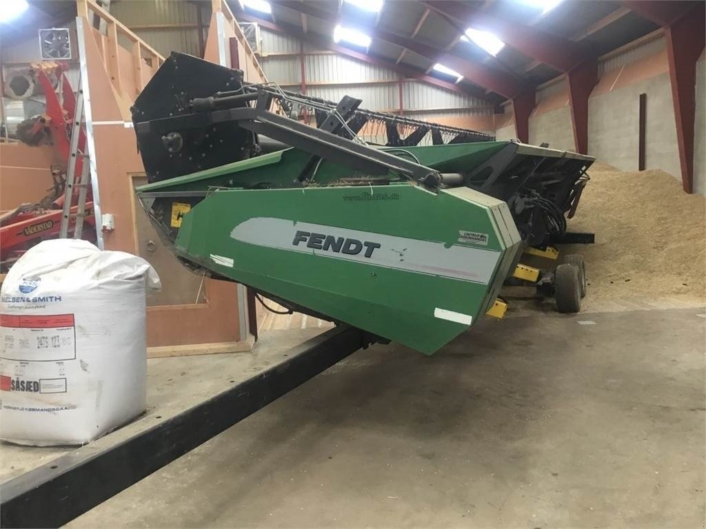 Mähdrescher del tipo Fendt 8370 P, Gebrauchtmaschine In Mern (Immagine 11)