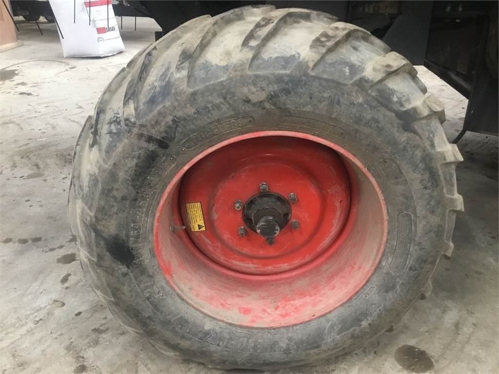 Mähdrescher del tipo Fendt 8370 P, Gebrauchtmaschine In Mern (Immagine 3)