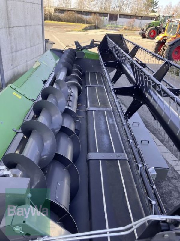 Mähdrescher van het type Fendt CORUS 526 MCS GEN1, Gebrauchtmaschine in Wurzen (Foto 24)