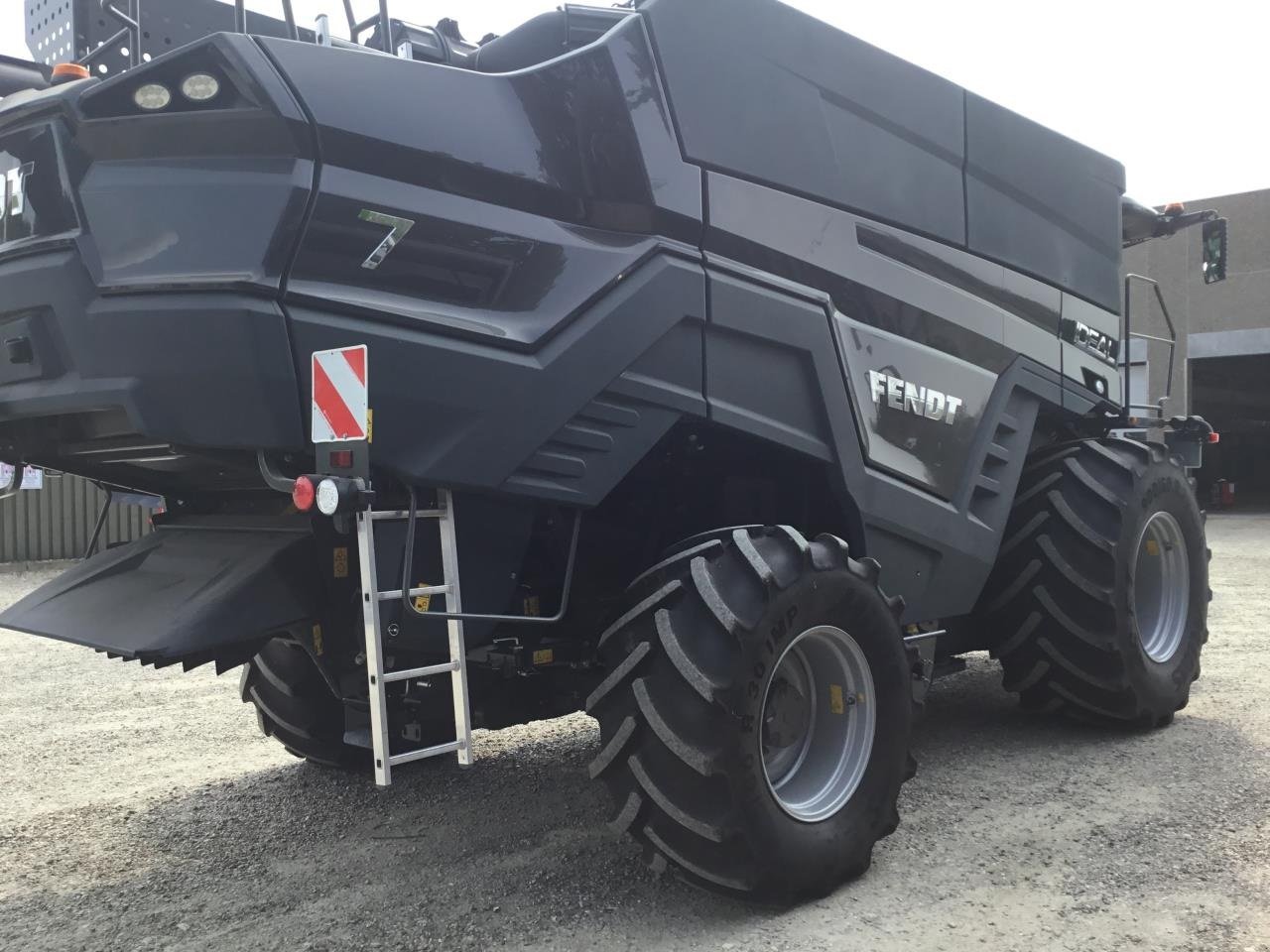 Mähdrescher of the type Fendt IDEAL 7 GEN3, Gebrauchtmaschine in Grindsted (Picture 6)