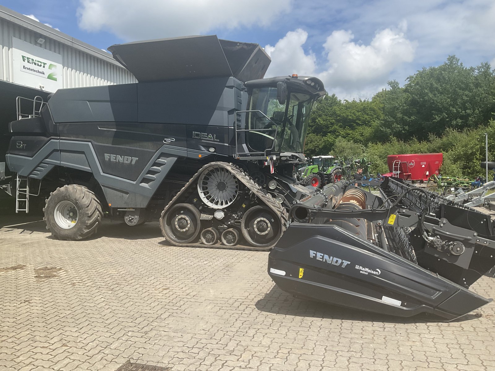 Mähdrescher des Typs Fendt IDEAL 7T Gen3, Gebrauchtmaschine in Eutin (Bild 4)