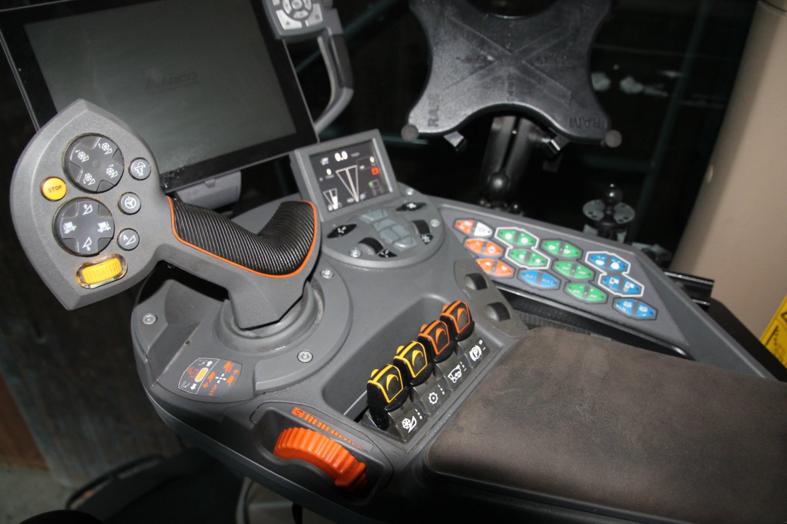 Mähdrescher del tipo Fendt IDEAL 9T, Gebrauchtmaschine In Niederviehbach (Immagine 10)