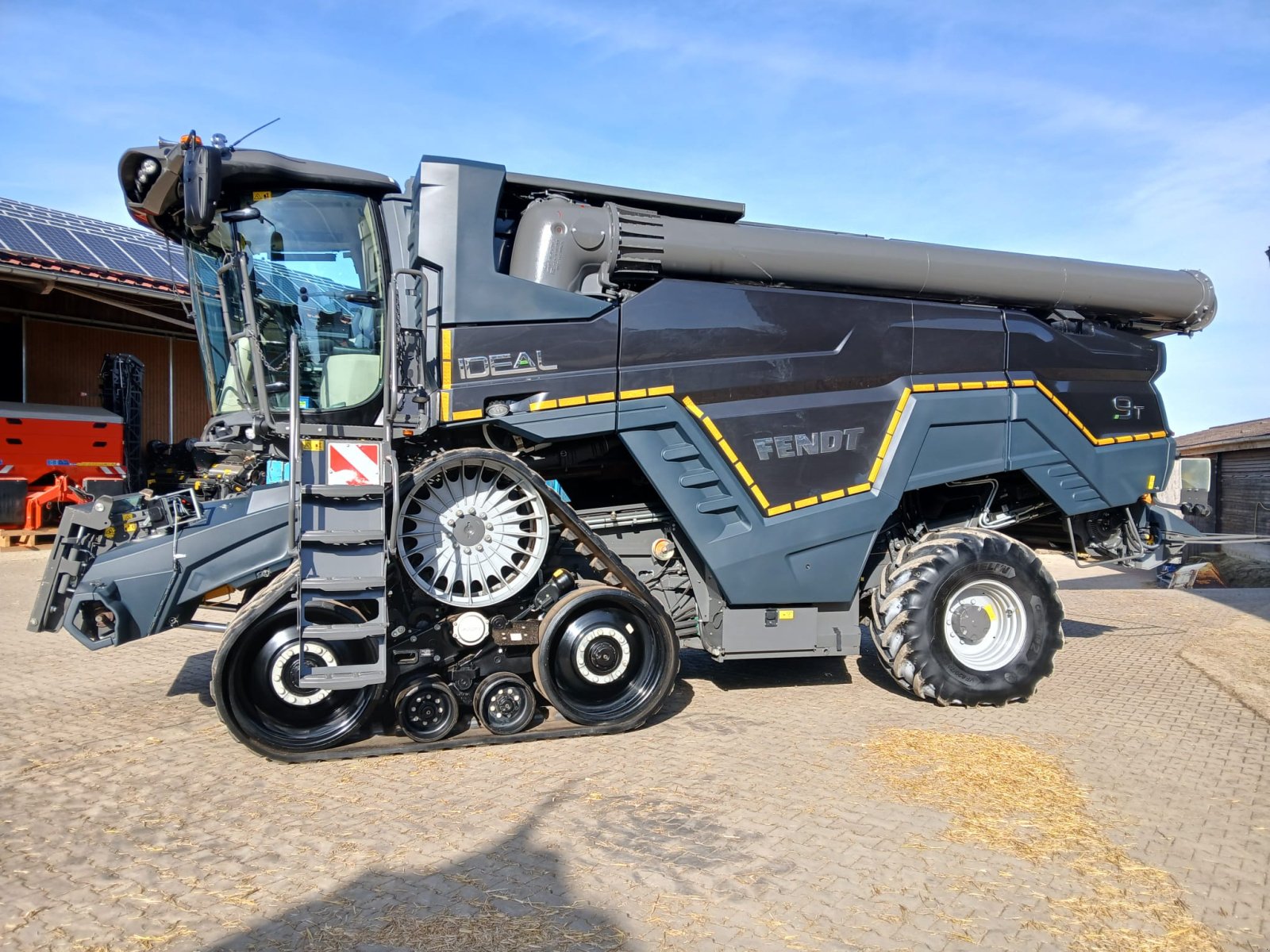 Mähdrescher del tipo Fendt IDEAL 9T, Gebrauchtmaschine In Niederviehbach (Immagine 15)