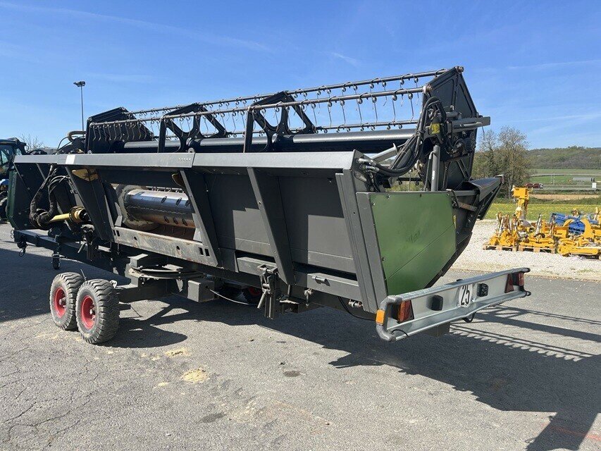 Mähdrescher za tip Fendt MOISSONNEUSE BATTEUSE 5275 C P, Gebrauchtmaschine u Feurs (Slika 11)
