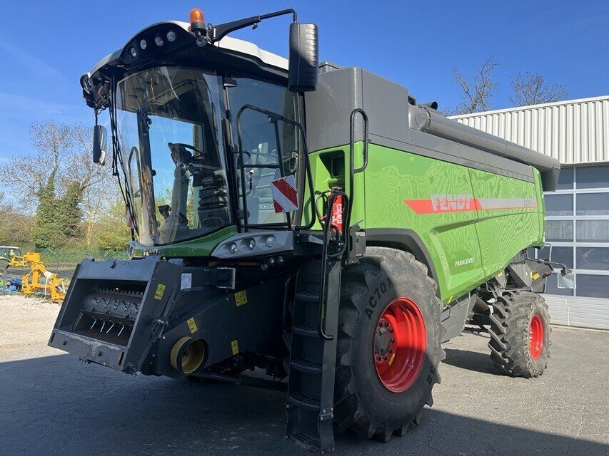 Mähdrescher van het type Fendt MOISSONNEUSE BATTEUSE 5275 C P, Gebrauchtmaschine in Feurs (Foto 1)