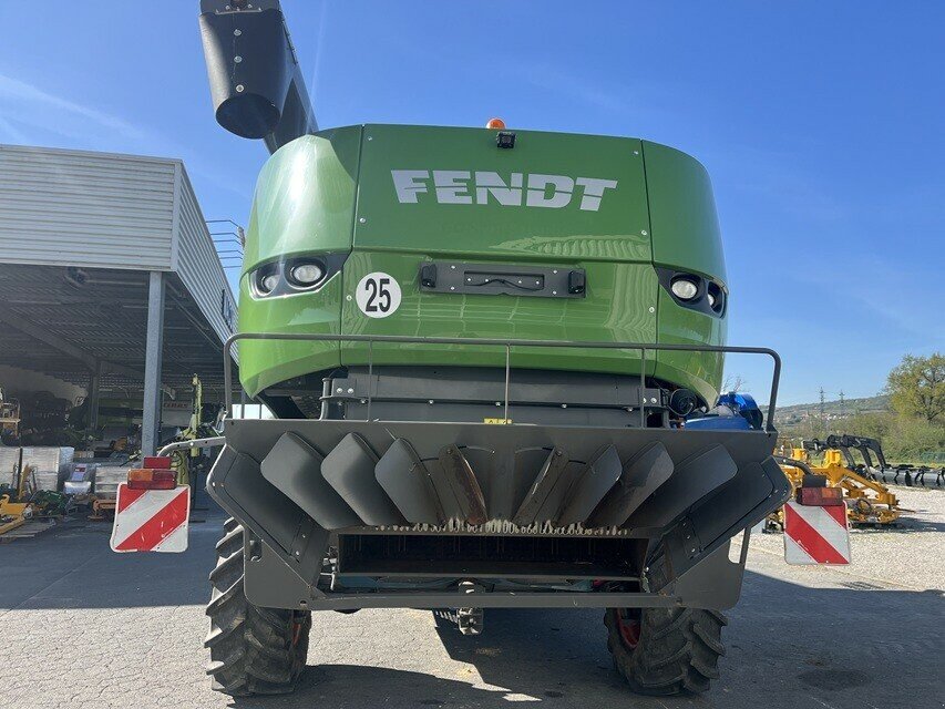 Mähdrescher van het type Fendt MOISSONNEUSE BATTEUSE 5275 C P, Gebrauchtmaschine in Feurs (Foto 6)