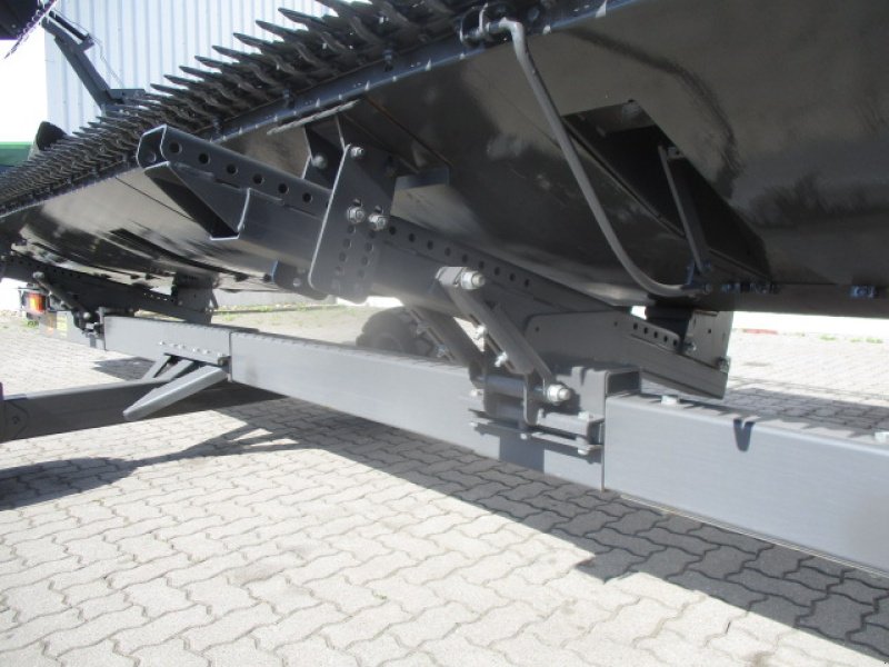 Mähdrescher des Typs Fendt Powerflow 6,20 m, Gebrauchtmaschine in Holle- Grasdorf (Bild 21)