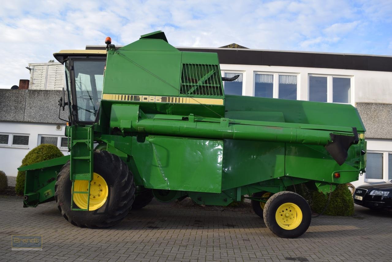 Mähdrescher del tipo John Deere 1065, Gebrauchtmaschine In Oyten (Immagine 2)
