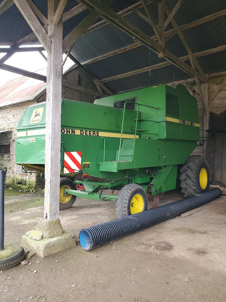 Mähdrescher van het type John Deere 1075, Gebrauchtmaschine in SAINTENY (Foto 2)