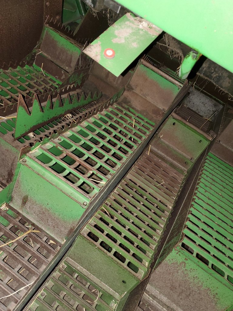 Mähdrescher van het type John Deere 1075, Gebrauchtmaschine in SAINTENY (Foto 9)