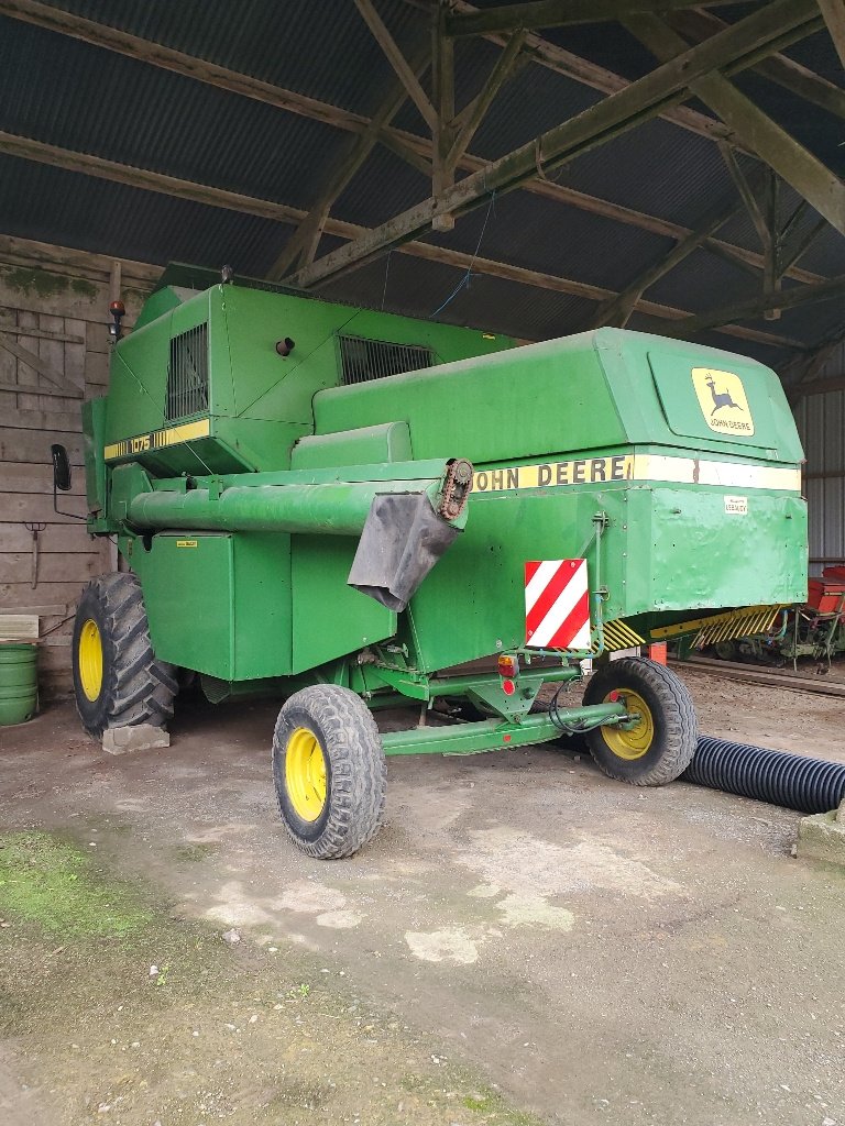 Mähdrescher van het type John Deere 1075, Gebrauchtmaschine in SAINTENY (Foto 1)