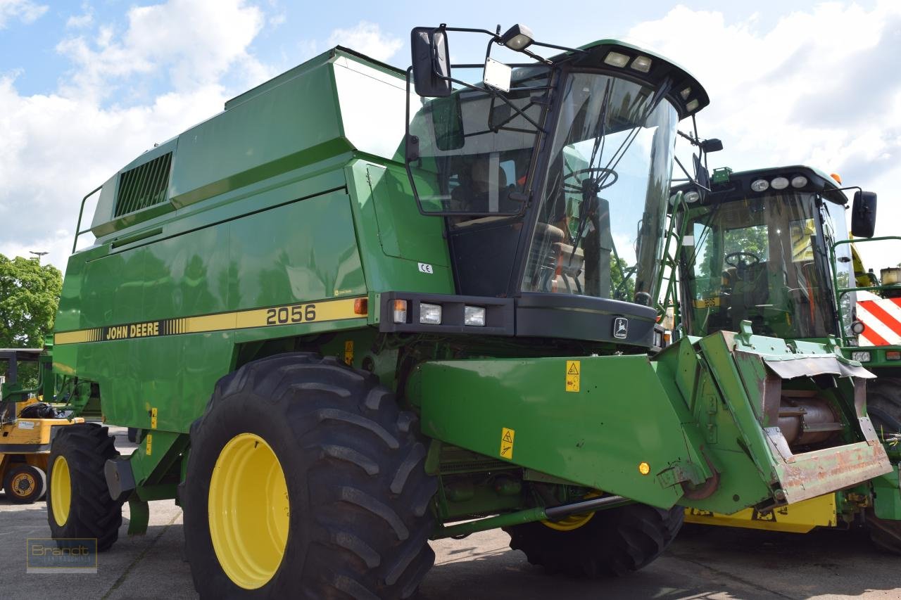Mähdrescher du type John Deere 2056, Gebrauchtmaschine en Oyten (Photo 2)