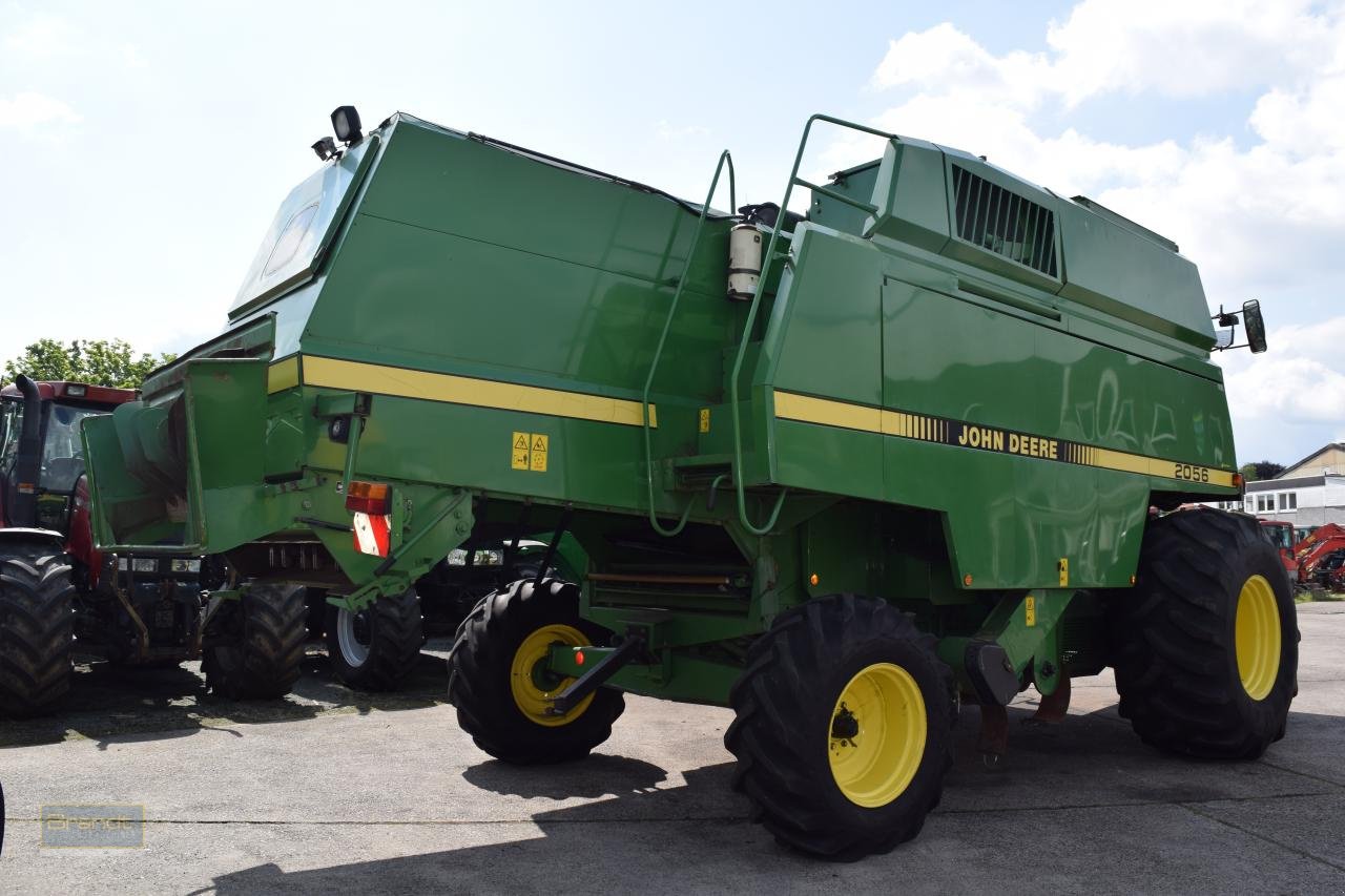 Mähdrescher du type John Deere 2056, Gebrauchtmaschine en Oyten (Photo 4)