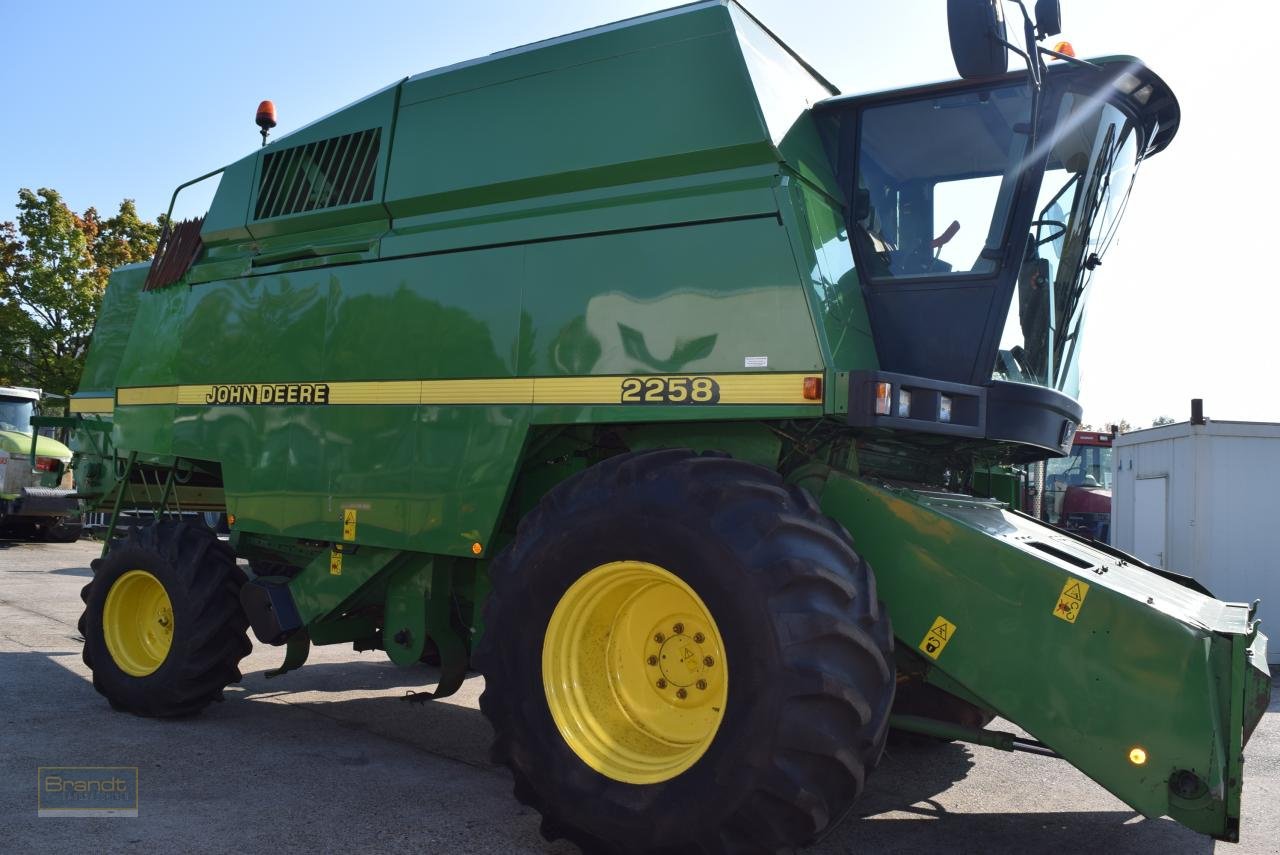 Mähdrescher of the type John Deere 2064, Gebrauchtmaschine in Oyten (Picture 4)