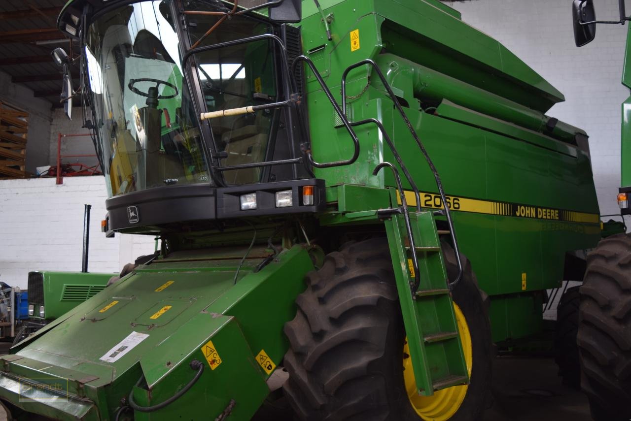 Mähdrescher от тип John Deere 2066, Gebrauchtmaschine в Oyten (Снимка 1)