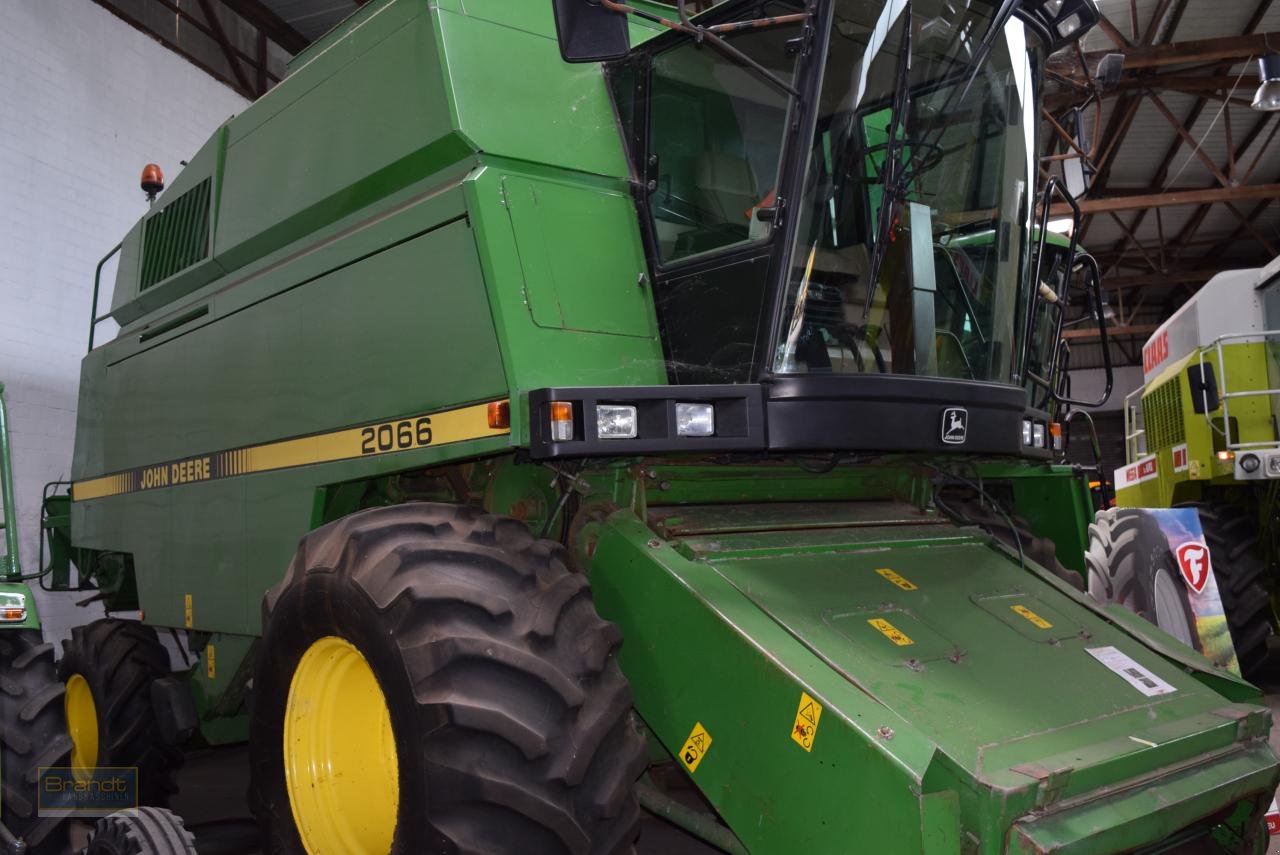 Mähdrescher от тип John Deere 2066, Gebrauchtmaschine в Oyten (Снимка 2)