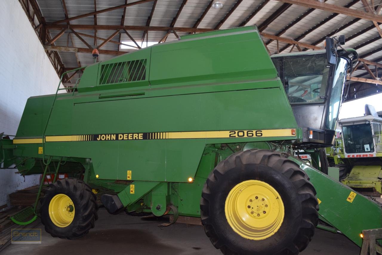 Mähdrescher от тип John Deere 2066, Gebrauchtmaschine в Oyten (Снимка 3)