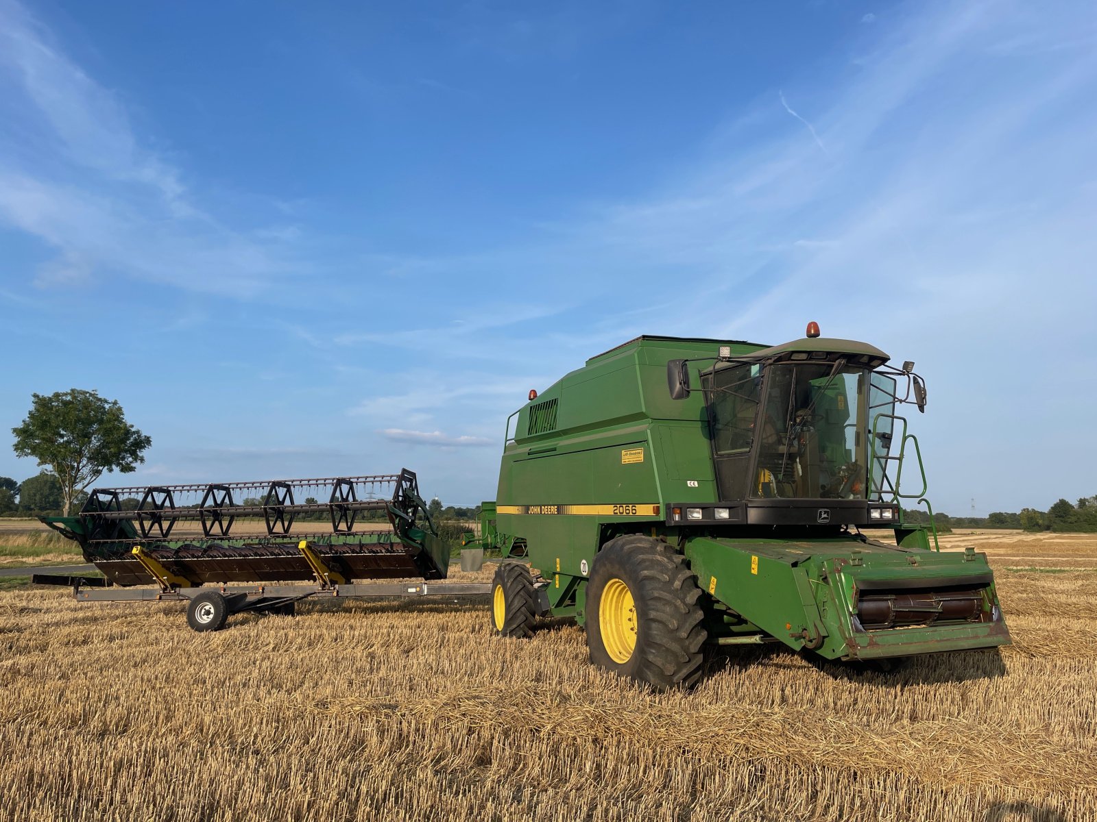 Mähdrescher typu John Deere 2066, Gebrauchtmaschine v Verden (Obrázek 1)