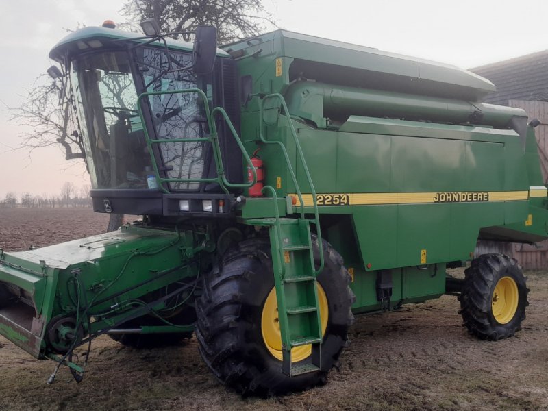 Mähdrescher типа John Deere 2254, Gebrauchtmaschine в Luden (Фотография 1)
