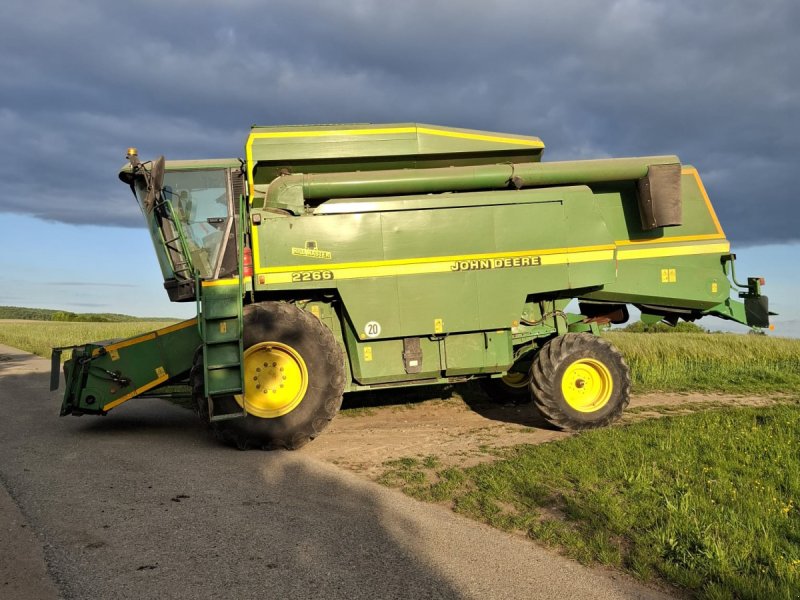 Mähdrescher typu John Deere 2266 HM, Gebrauchtmaschine w Uffenheim (Zdjęcie 1)