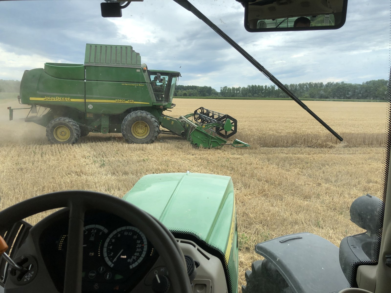 Mähdrescher tip John Deere 9560 STS, Gebrauchtmaschine in Huttenheim (Poză 1)