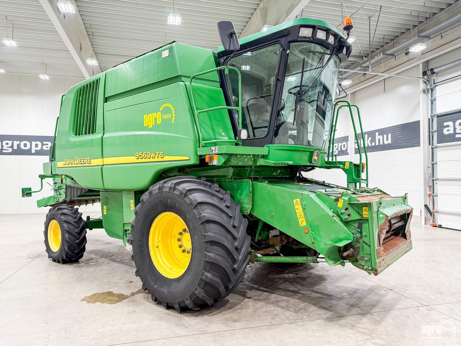 Mähdrescher от тип John Deere 9560 WTS, Gebrauchtmaschine в Csengele (Снимка 3)