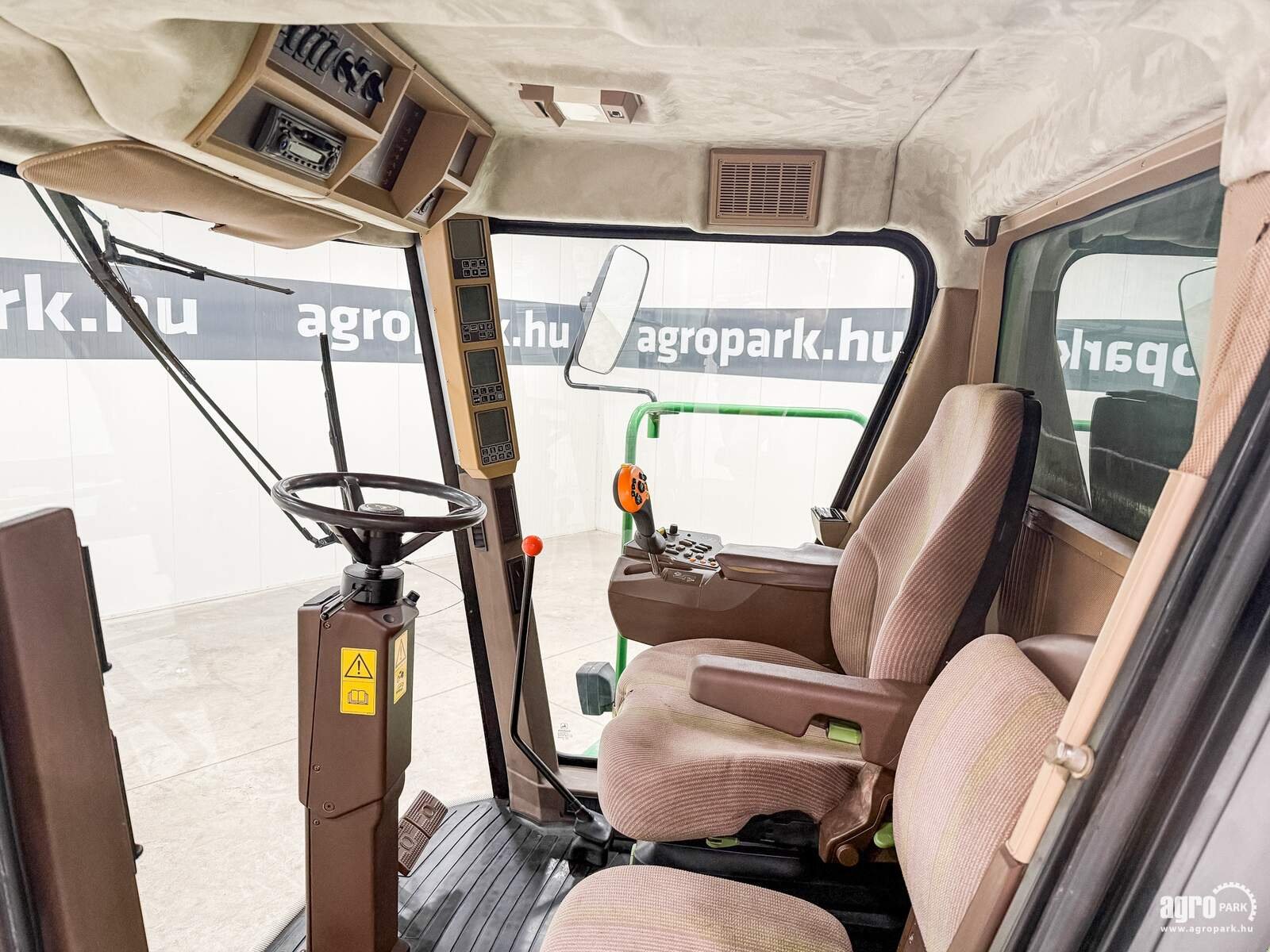 Mähdrescher от тип John Deere 9560 WTS, Gebrauchtmaschine в Csengele (Снимка 10)