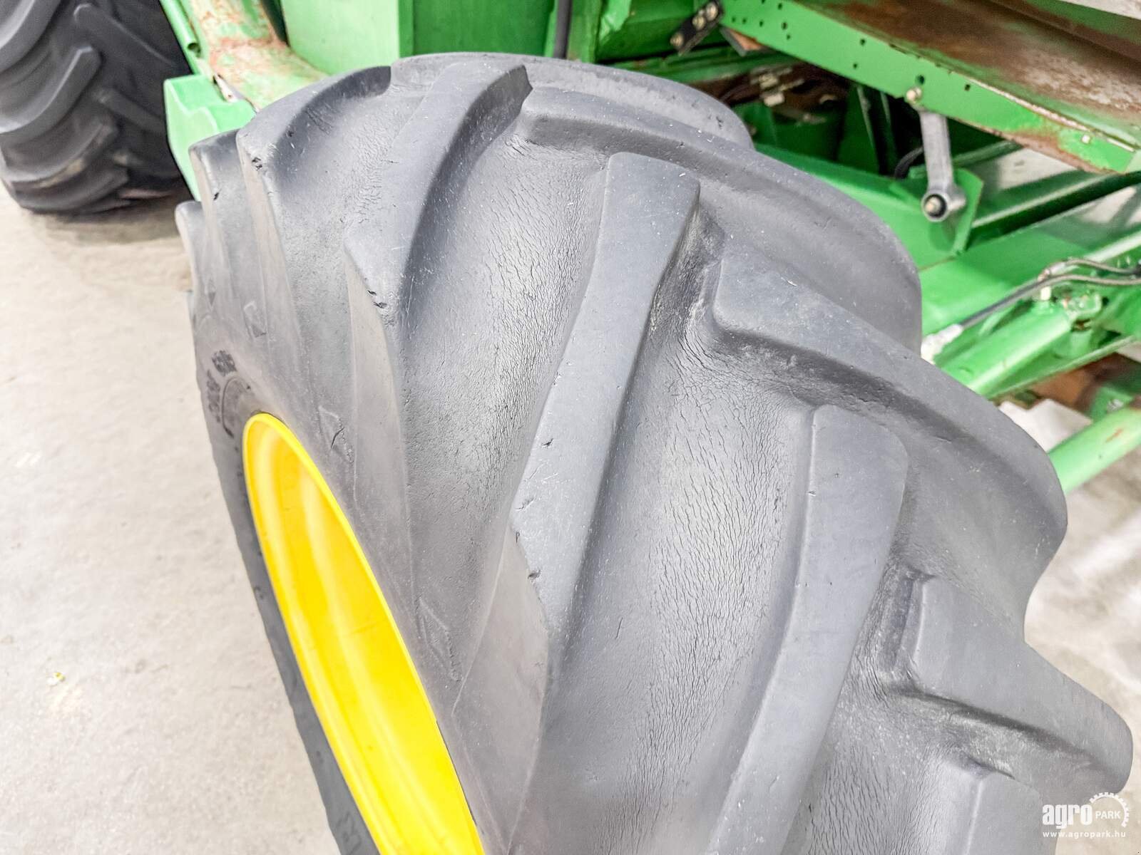 Mähdrescher от тип John Deere 9560 WTS, Gebrauchtmaschine в Csengele (Снимка 21)
