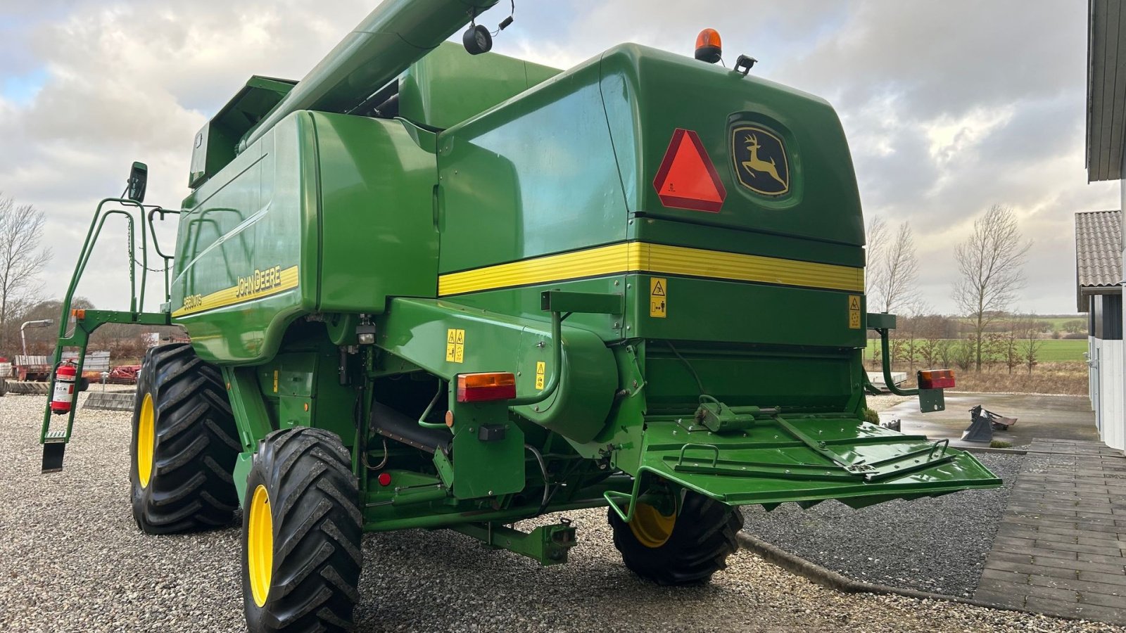 Mähdrescher van het type John Deere 9560 WTS, Gebrauchtmaschine in Thorsø (Foto 8)