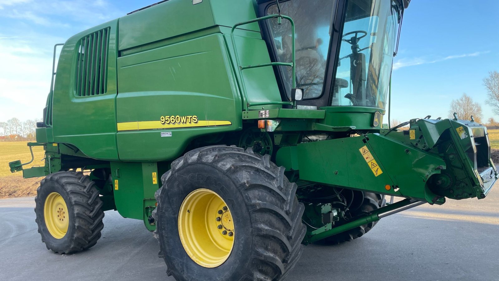 Mähdrescher типа John Deere 9560 WTS, Gebrauchtmaschine в Hårlev (Фотография 1)