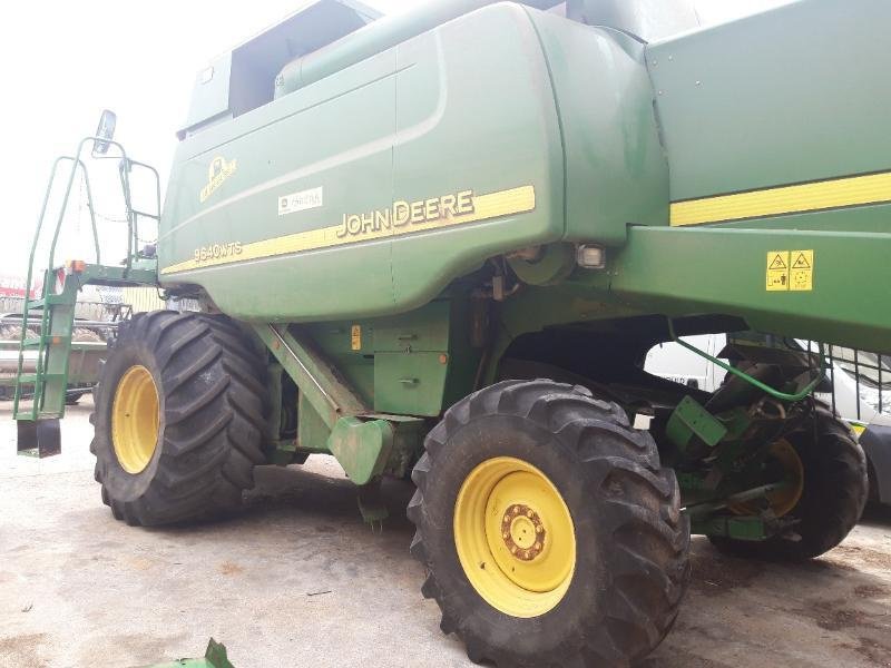 Mähdrescher of the type John Deere 9640 HM, Gebrauchtmaschine in STENAY (Picture 4)