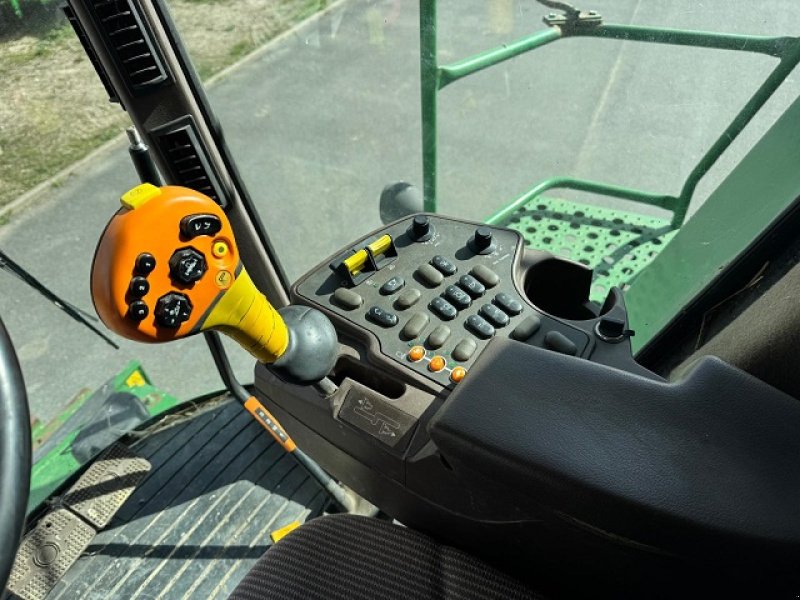 Mähdrescher typu John Deere 9640 WTS, Gebrauchtmaschine v PITHIVIERS Cedex (Obrázek 10)