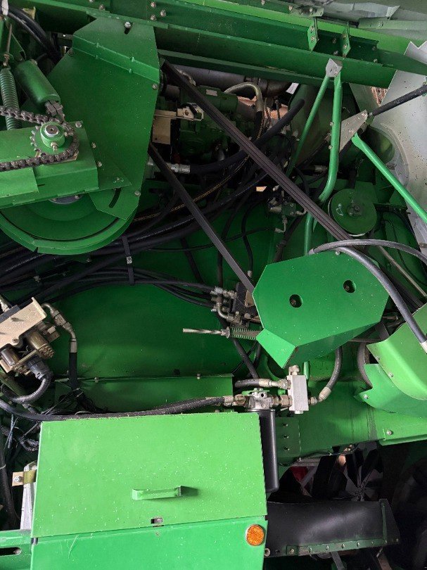 Mähdrescher des Typs John Deere 9680 WTS HM, Gebrauchtmaschine in Murist (Bild 8)