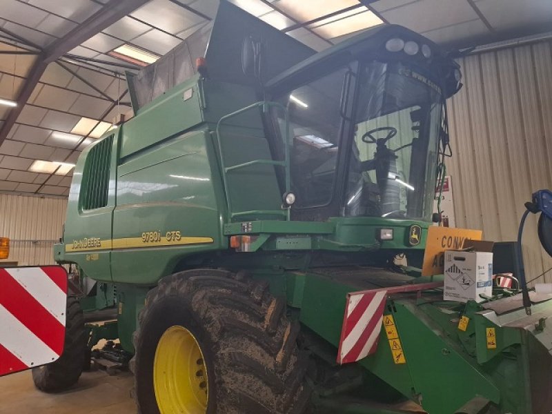 Mähdrescher типа John Deere 9780i CTS, Gebrauchtmaschine в PITHIVIERS Cedex (Фотография 1)