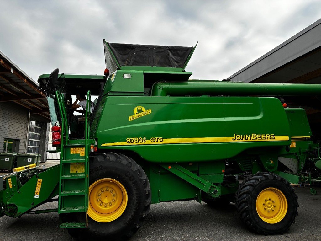 Mähdrescher tip John Deere 9780i CTS, Gebrauchtmaschine in Regensdorf (Poză 7)