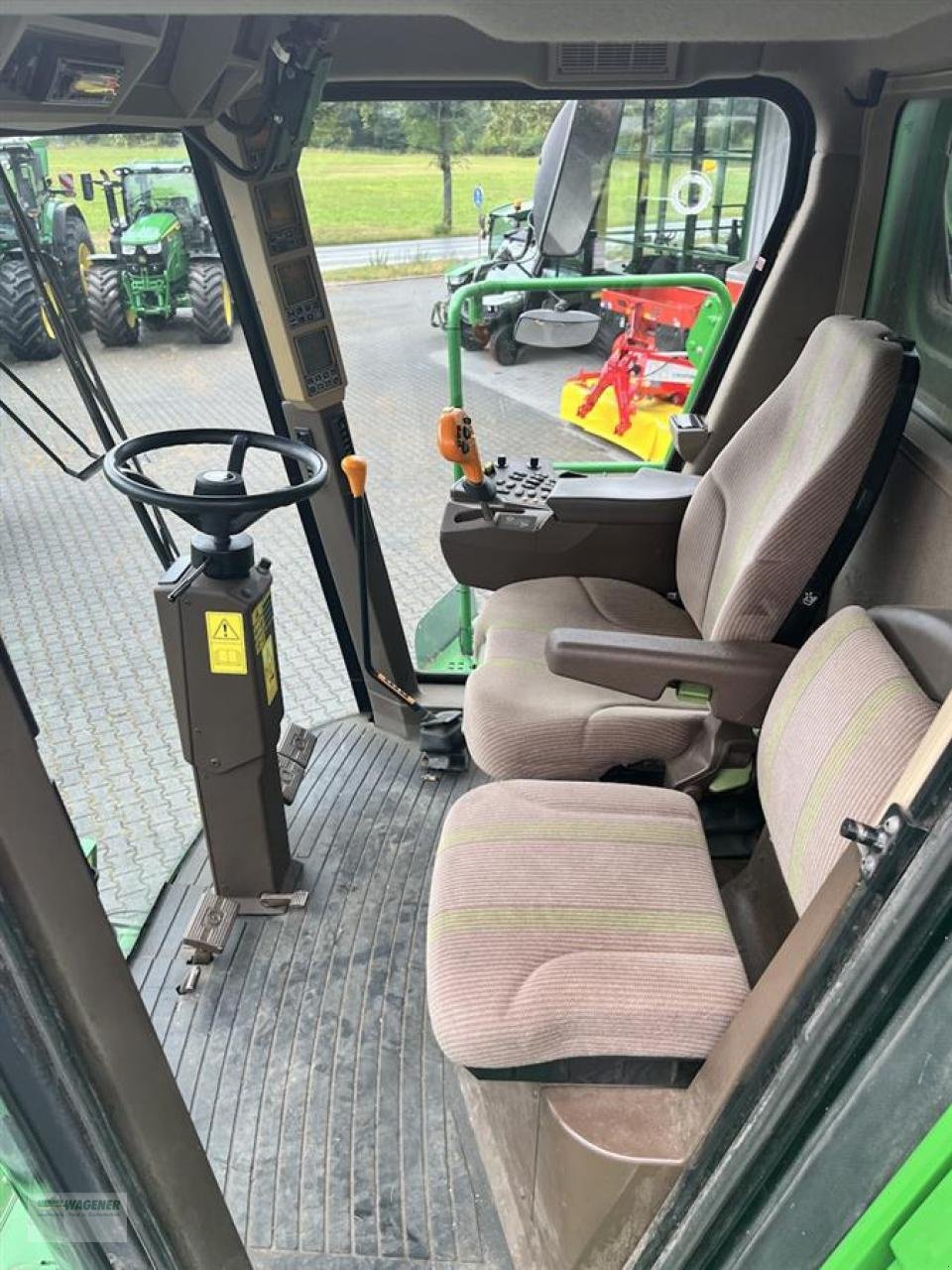 Mähdrescher of the type John Deere 9880i STS, Gebrauchtmaschine in Bad Wildungen - Wega (Picture 3)