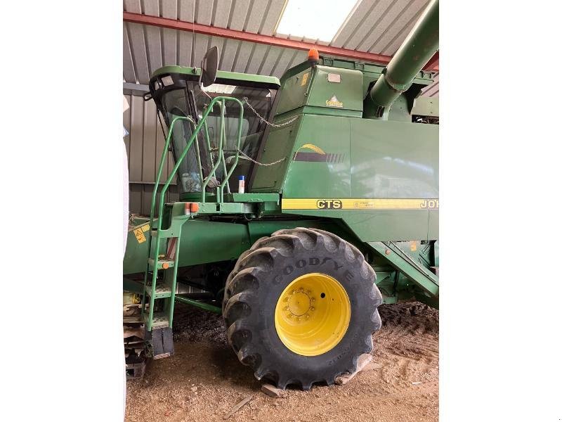 Mähdrescher typu John Deere CTS, Gebrauchtmaschine v BRAY en Val (Obrázek 2)