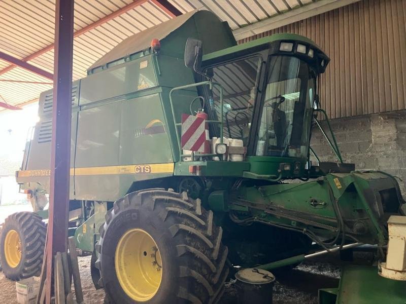 Mähdrescher типа John Deere CTS, Gebrauchtmaschine в BRAY en Val (Фотография 1)